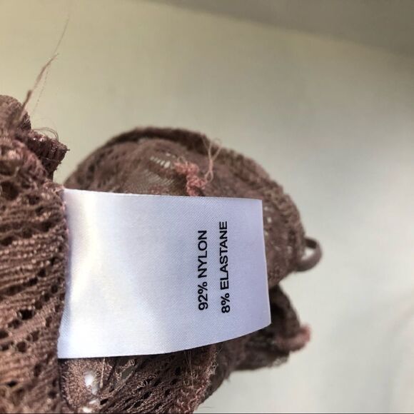 2/$30 Prettylittlething Indya Truffle Sheer Lace Choker Strap Crop Top Size US 0 - Picture 10 of 14